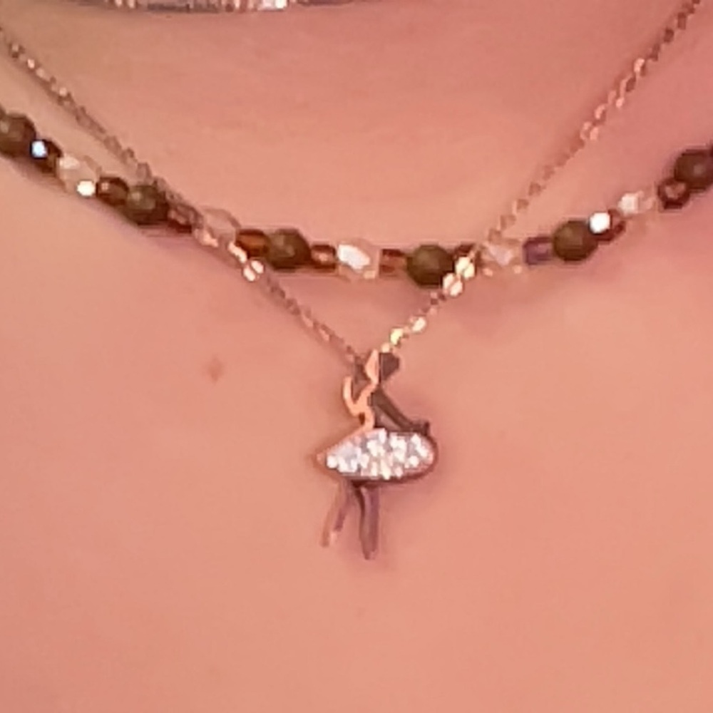 Gold Ballerina Detailed necklace.